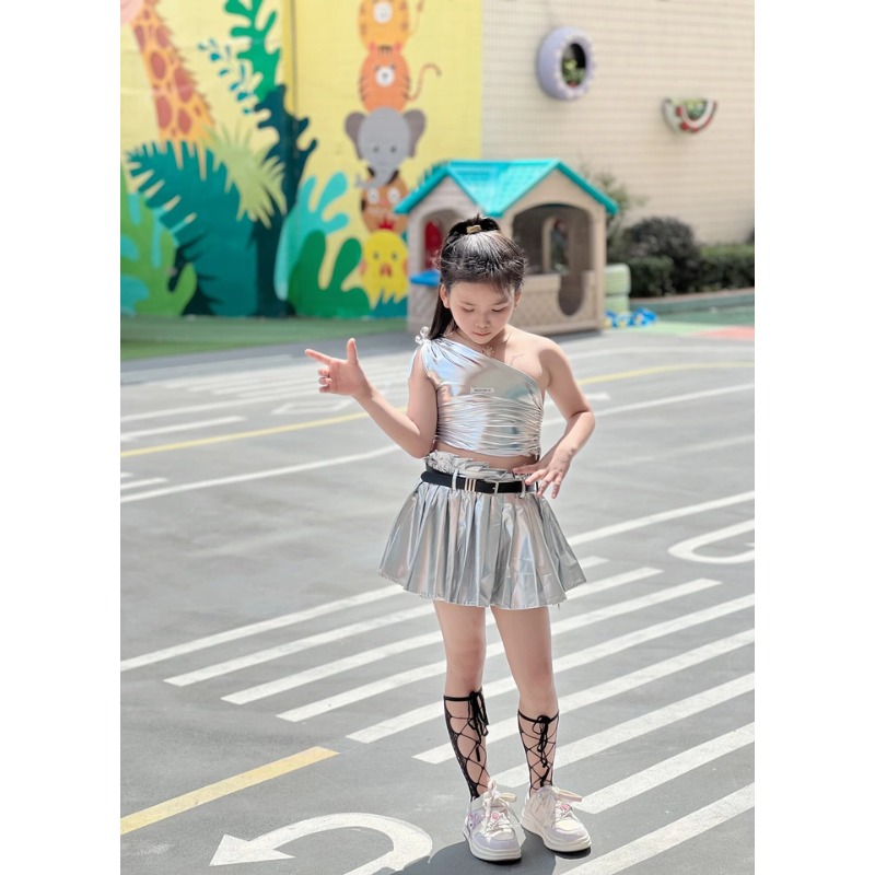 Street Fashion Runway - ジャズ Kpop ダンス衣装女の子シルバークロップトッププリーツスカートセットファッション滑走路ショー衣装子供ストリートクールストリートウェア