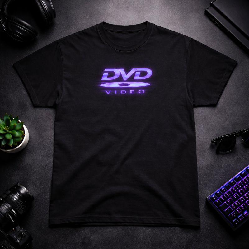 レトロコットンTシャツ - レトロDVDビデオロゴ、ルーズス - Street Fashion Videos のレビューと価格